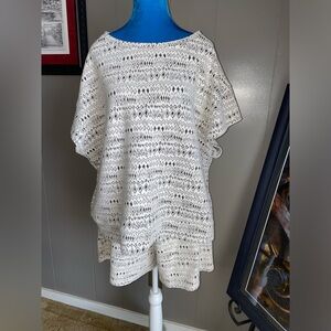 SEE N BE SEEN short sleeve top and short set.